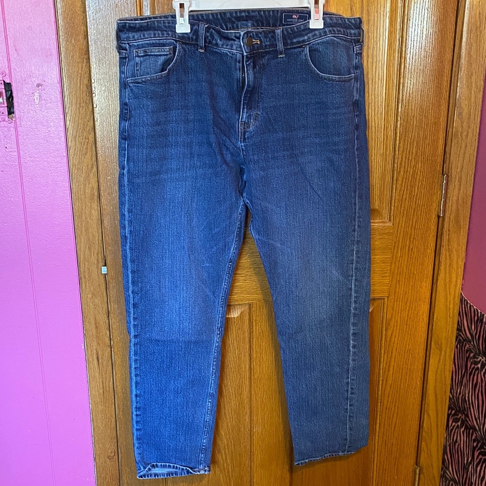 Vineyard Vines Men's Relaxed Jeans in Dark Blue
